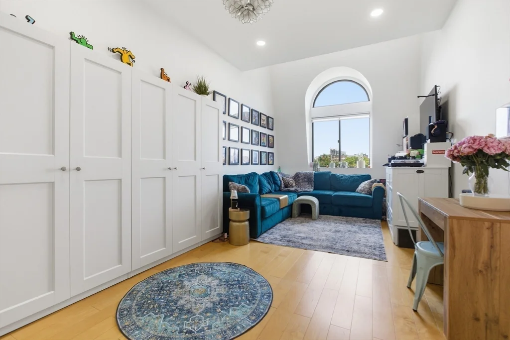 1 bed, 1 bath apartment for rent at 160 Commonwealth Ave Unit 520, Back Bay — photo 6 of 9