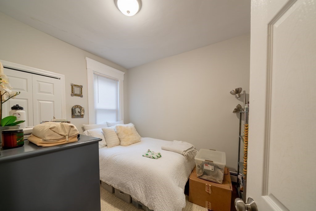 3 bed, 1.5 bath apartment for rent at 160 Dorchester St Unit 1, South Boston — photo 3 of 11