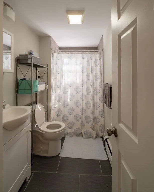 3 bed, 2 bath apartment for rent at 160 Dorchester St Unit 2, South Boston — photo 4 of 10
