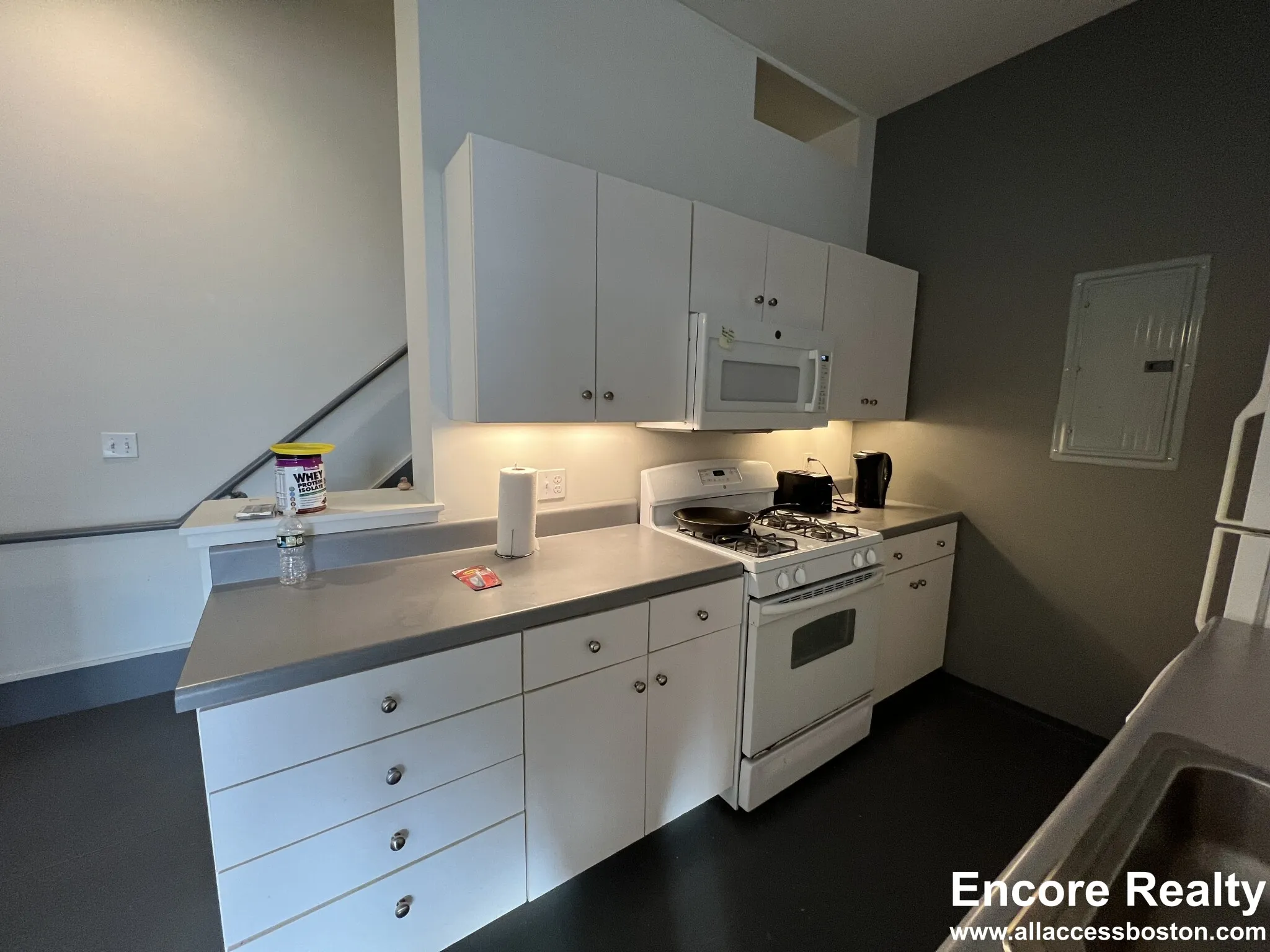 2 bed, 1 bath apartment for rent at 160 East Berkeley St Unit 160-317, South End — photo 8 of 20