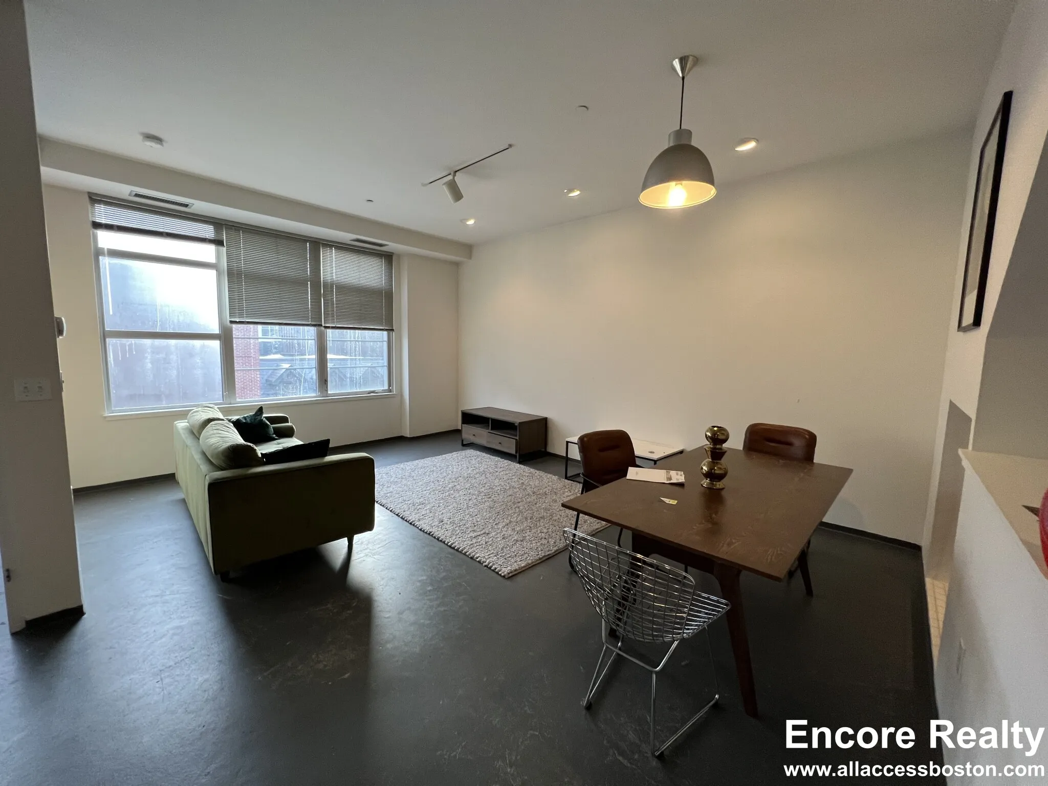 2 bed, 1 bath apartment for rent at 160 East Berkeley St Unit 160-317, South End — photo 2 of 20