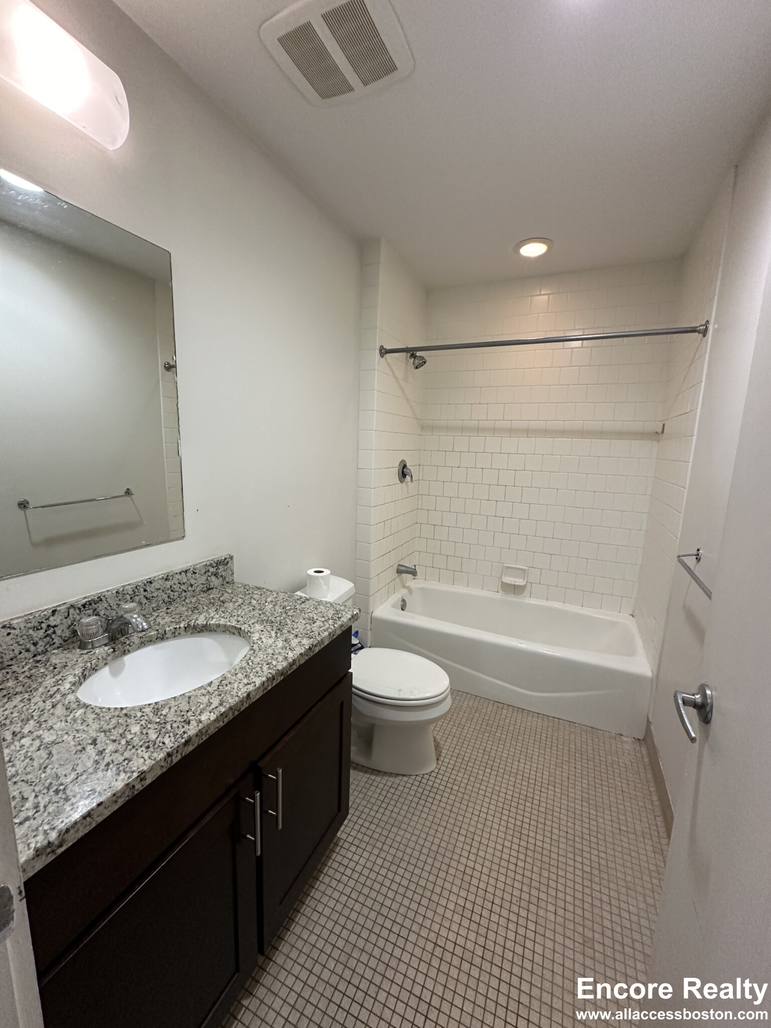 2 bed, 1 bath apartment for rent at 160 East Berkeley St Unit 306, South End — photo 12 of 32