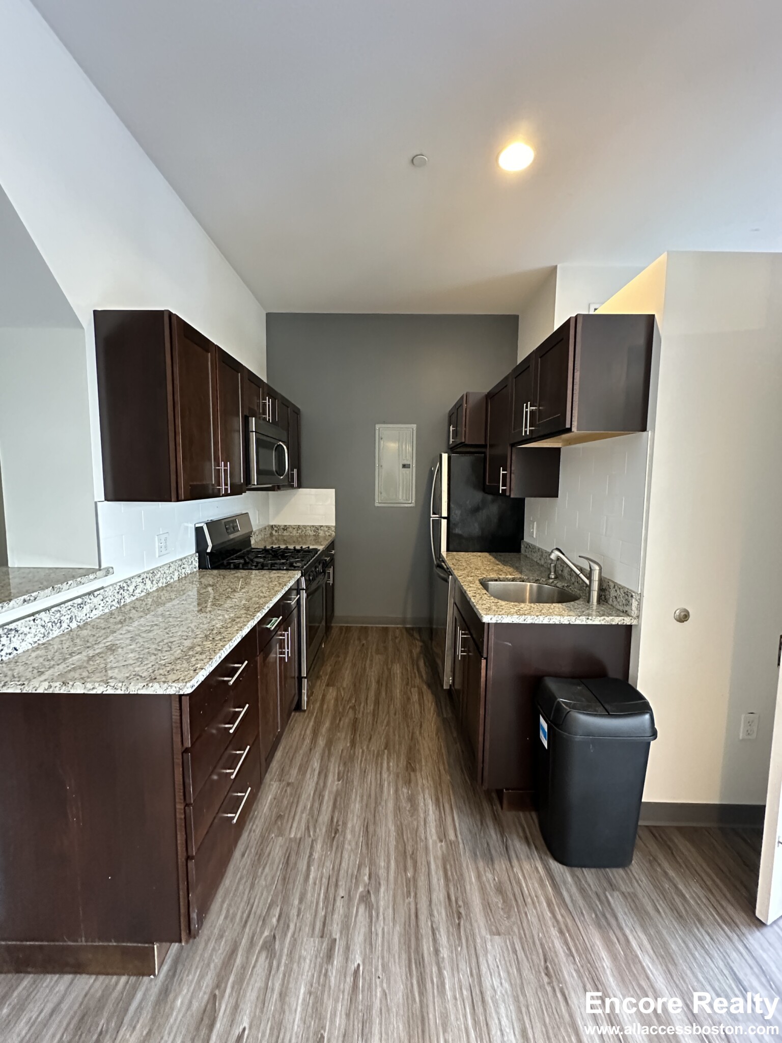 2 bed, 1 bath apartment for rent at 160 East Berkeley St Unit 306, South End — photo 3 of 32