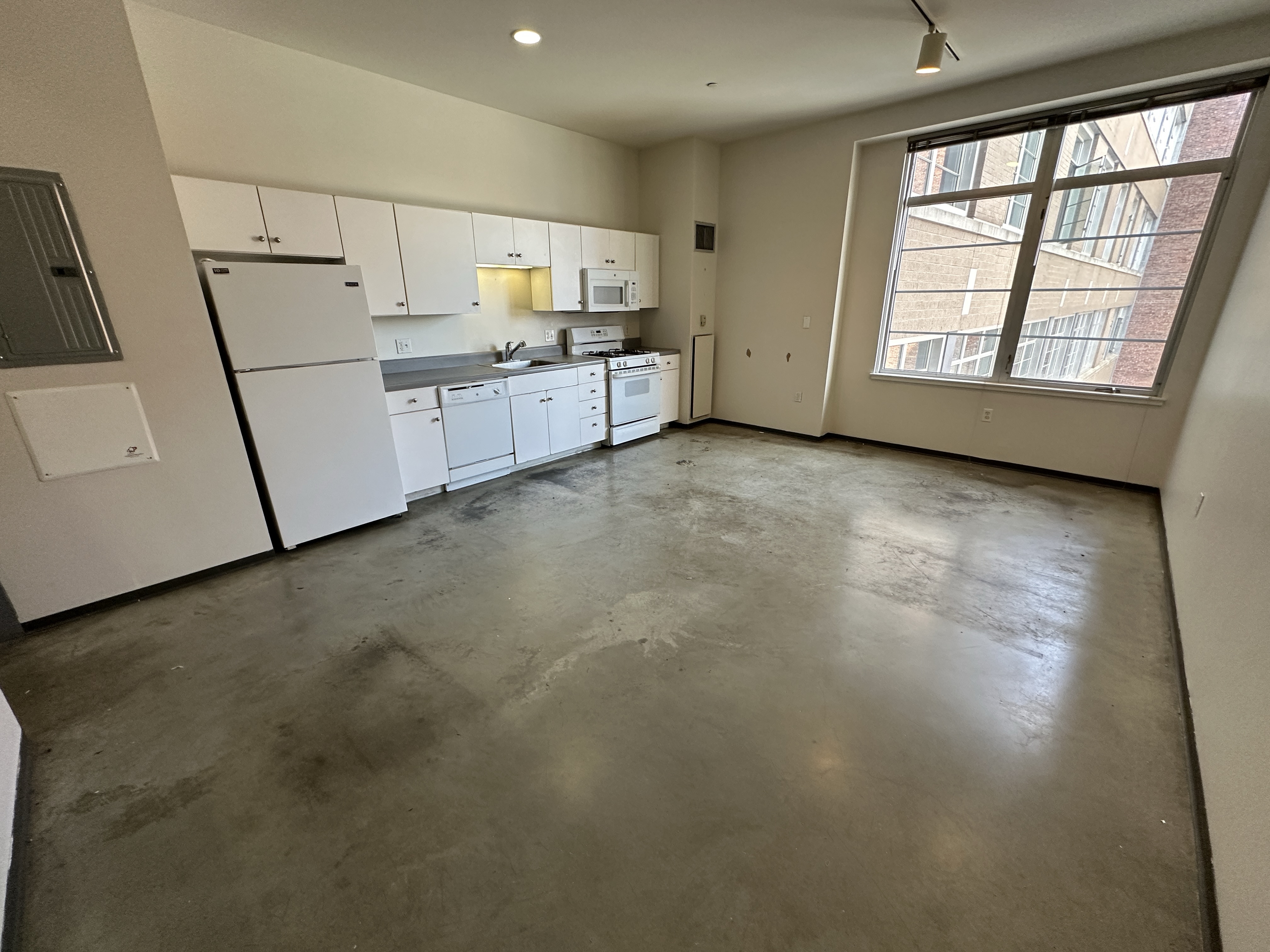 1 bed, 1 bath apartment for rent at 160 East Berkeley St Unit 308-CF, South End — photo 1 of 10
