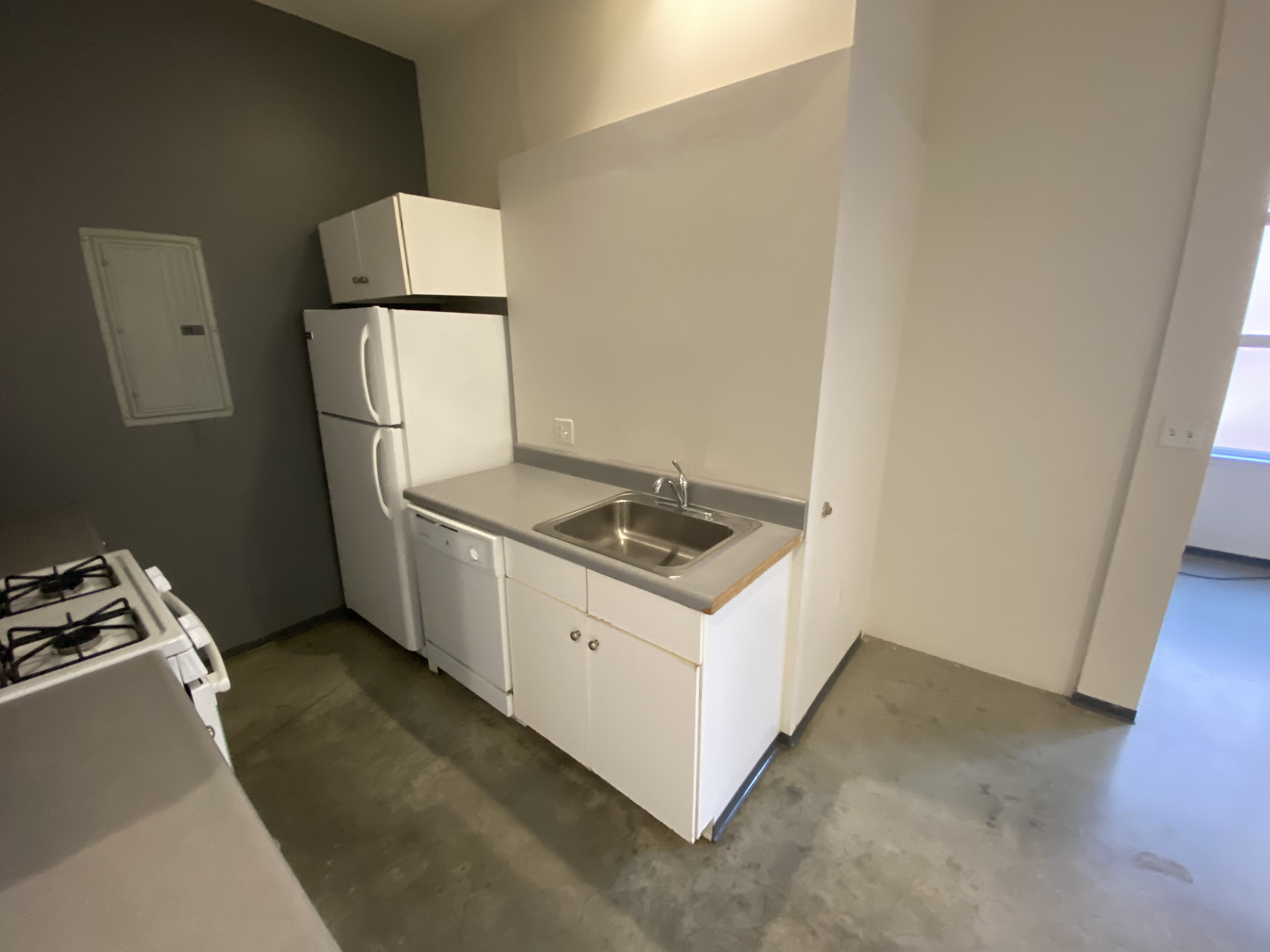 3 bed, 1 bath apartment for rent at 160 East Berkeley St Unit 314-CF, South End — photo 3 of 22