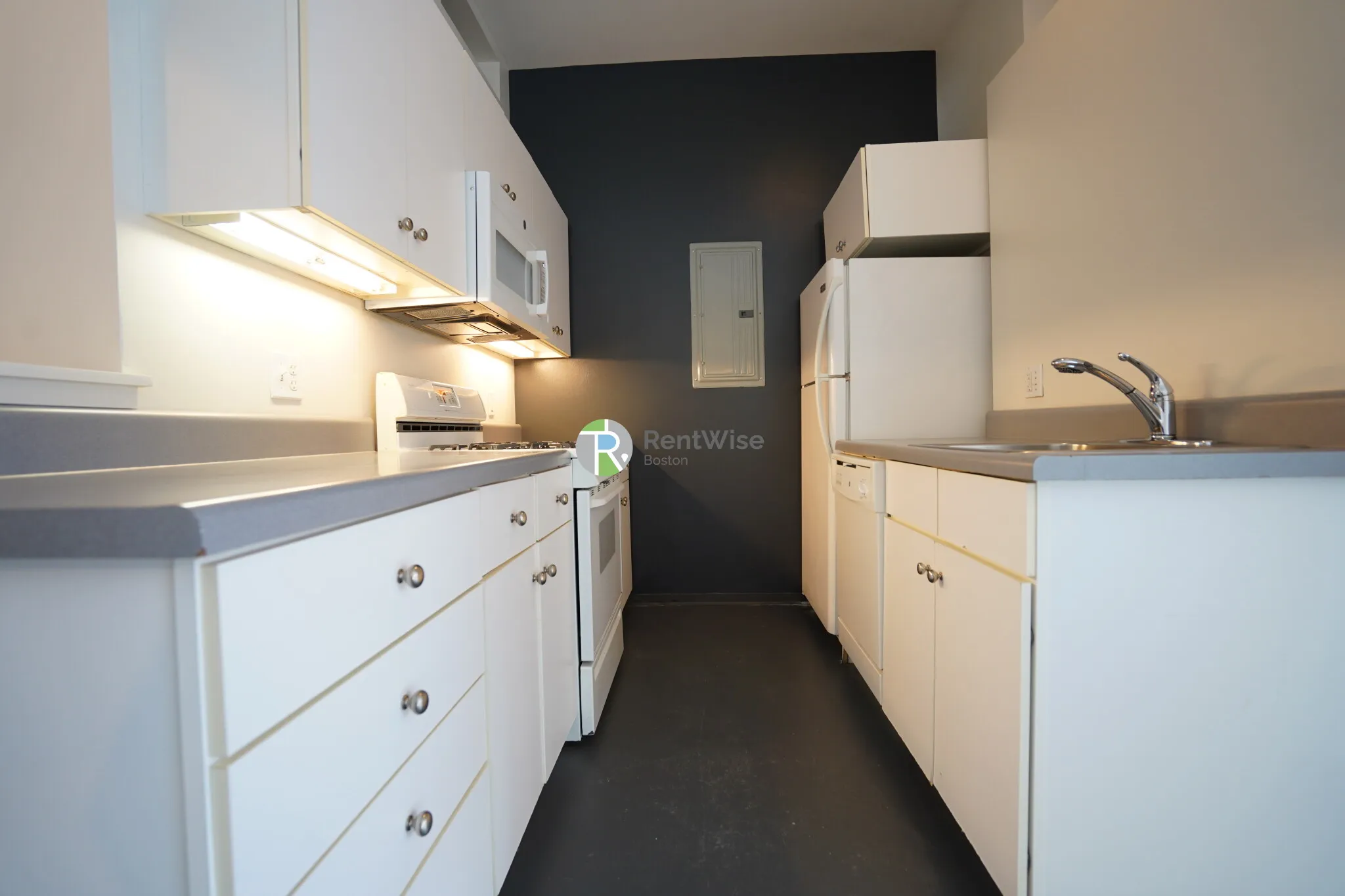 2 bed, 1 bath apartment for rent at 160 East Berkeley St Unit 317, South End — photo 6 of 35