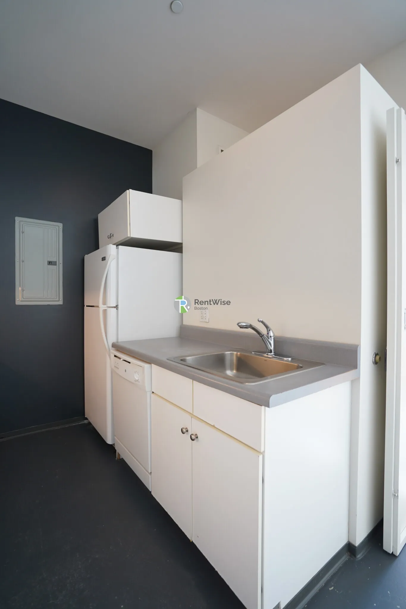 2 bed, 1 bath apartment for rent at 160 East Berkeley St Unit 317, South End — photo 8 of 35