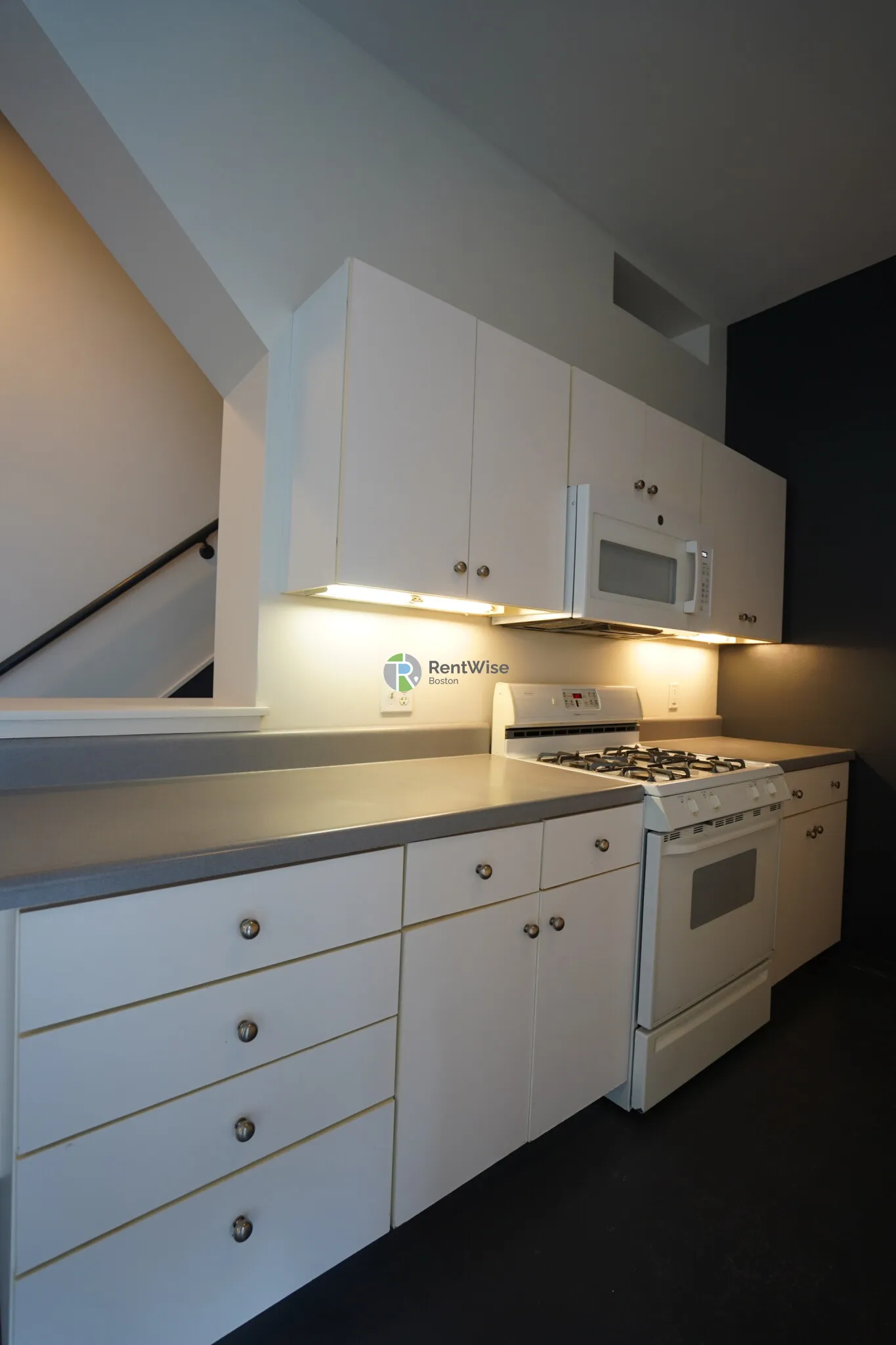 2 bed, 1 bath apartment for rent at 160 East Berkeley St Unit 317, South End — photo 7 of 35