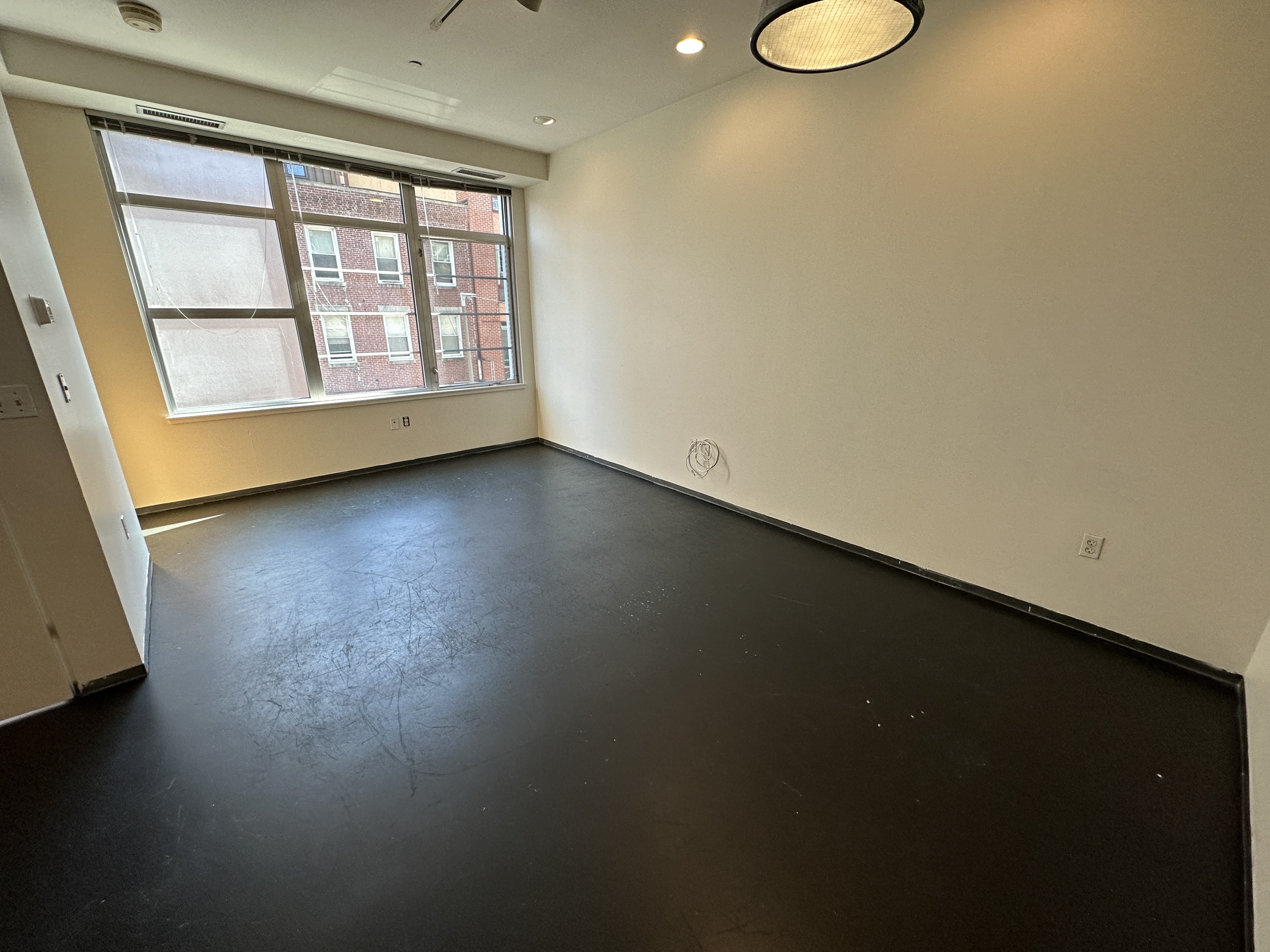 3 bed, 1 bath apartment for rent at 160 East Berkeley St Unit 318-CF, South End — photo 1 of 27