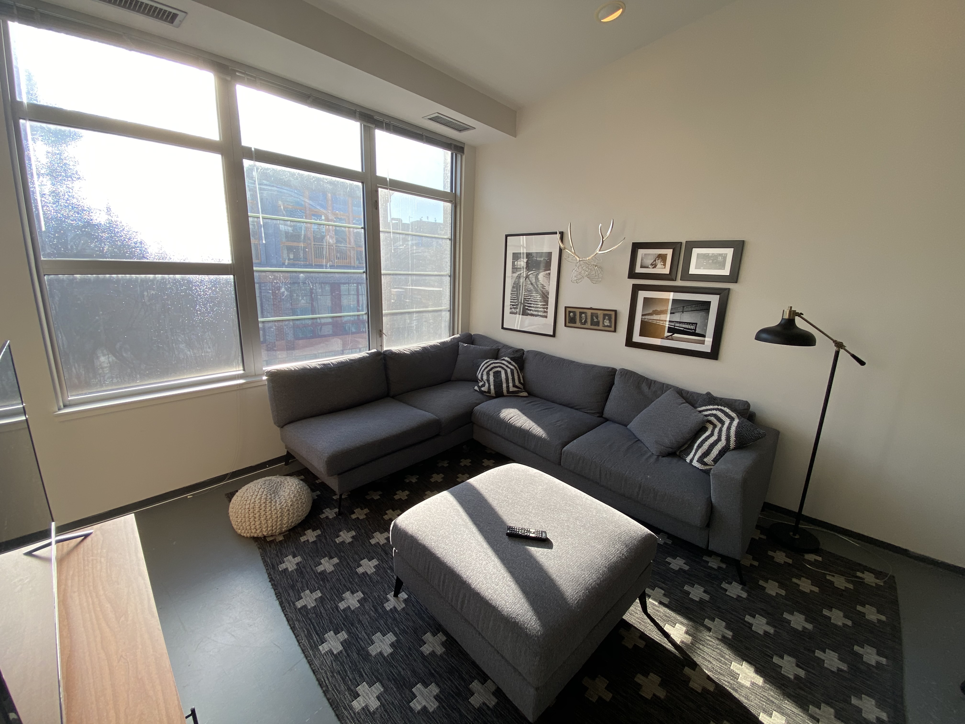 3 bed, 1.5 bath apartment for rent at 160 East Berkeley St Unit 519-CF, South End — photo 2 of 12