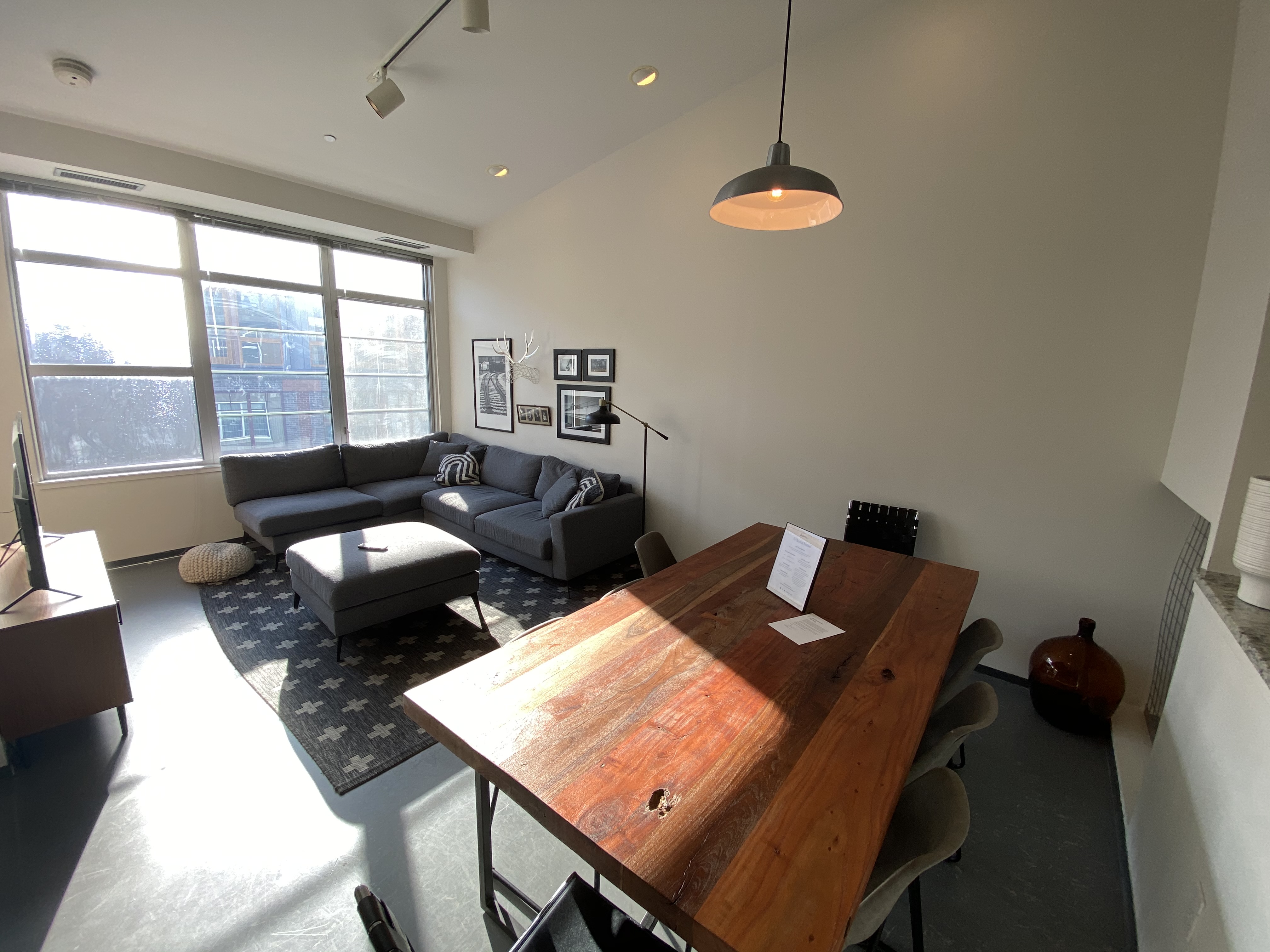 3 bed, 1.5 bath apartment for rent at 160 East Berkeley St Unit 519-CF, South End — photo 1 of 12