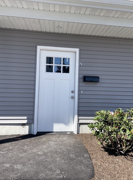 3 bed, 2 bath apartment for rent at 160 Franklin St Unit 1, Fall River — photo 3 of 31