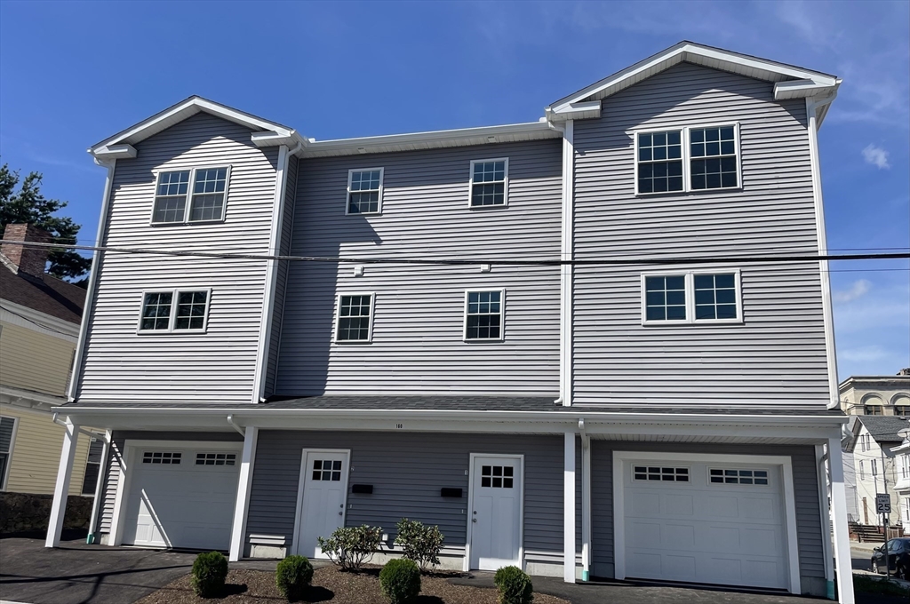3 bed, 2 bath apartment for rent at 160 Franklin St Unit 1, Fall River