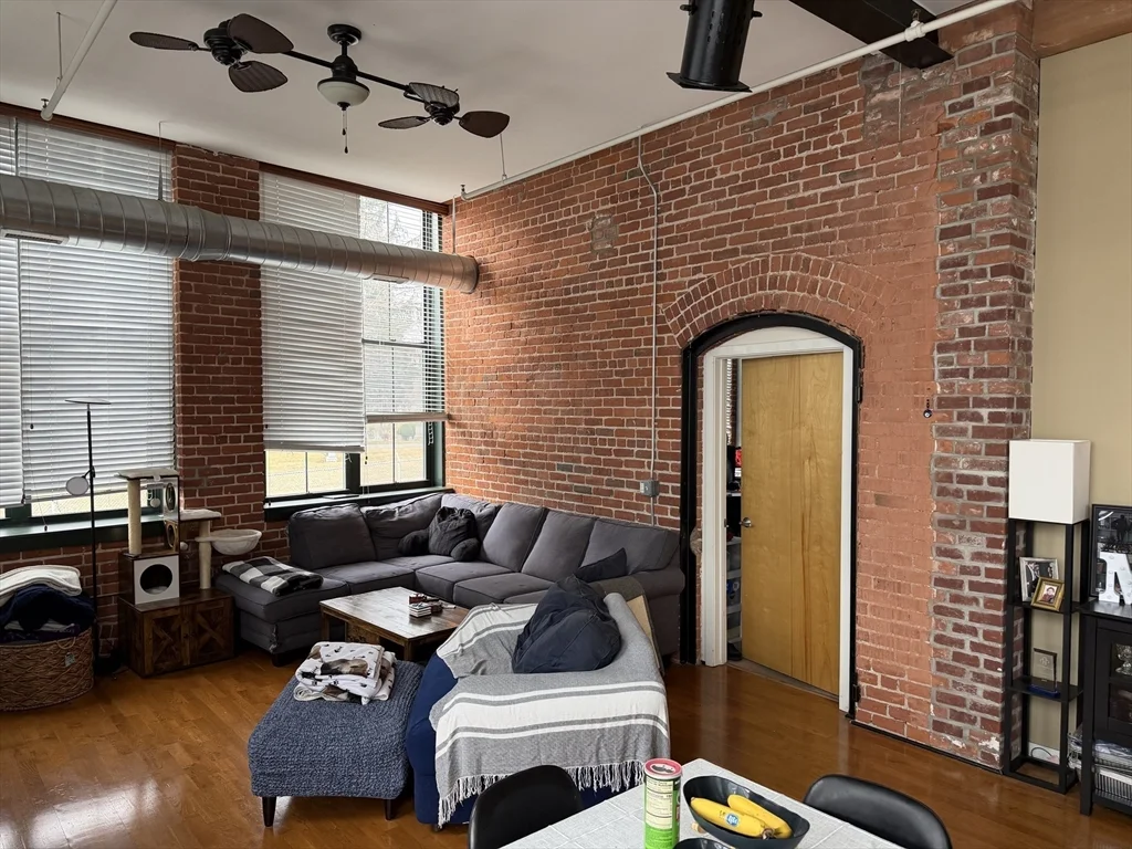 2 bed, 2 bath apartment for rent at 160 Fremont St Unit 209, Worcester — photo 5 of 12