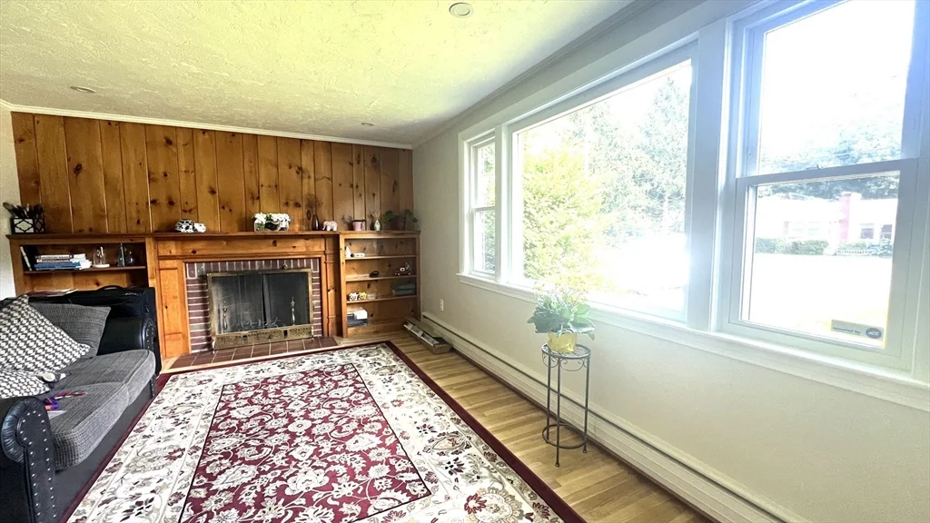 3 bed, 2 bath apartment for rent at 160 Lane Dr Unit 160, Norwood — photo 5 of 14