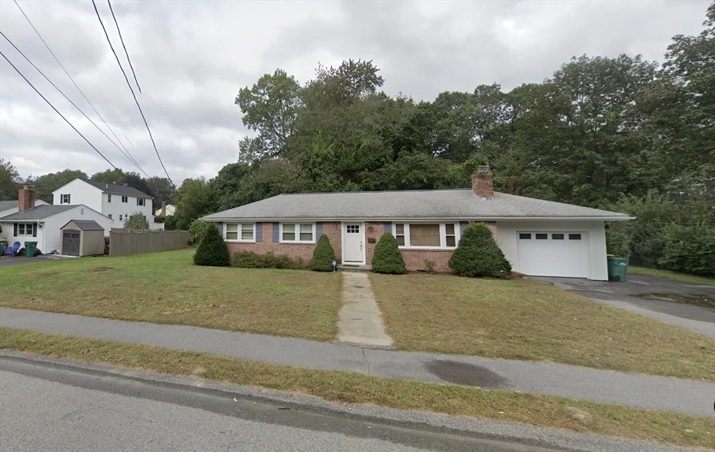 3 bed, 2 bath apartment for rent at 160 Lane Dr Unit 160, Norwood — photo 13 of 14