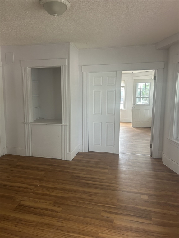 4 bed, 1 bath apartment for rent at 160 Madison St Unit 2, Fitchburg — photo 4 of 7
