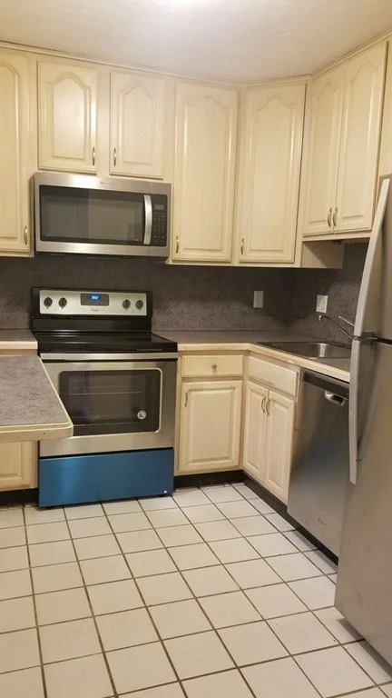 2 bed, 2 bath apartment for rent at 160 Quincy Shore Dr Unit 115, North Quincy — photo 7 of 23
