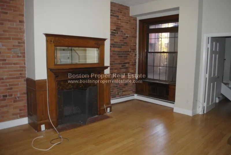 1 bed, 1 bath apartment for rent at 160 Saint Botolph St Unit 3, Back Bay — photo 5 of 10