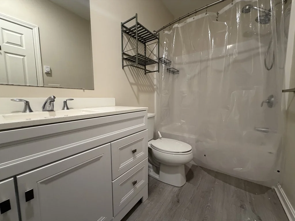 2 bed, 1 bath apartment for rent at 160 Summer St Unit 3, Haverhill — photo 16 of 17