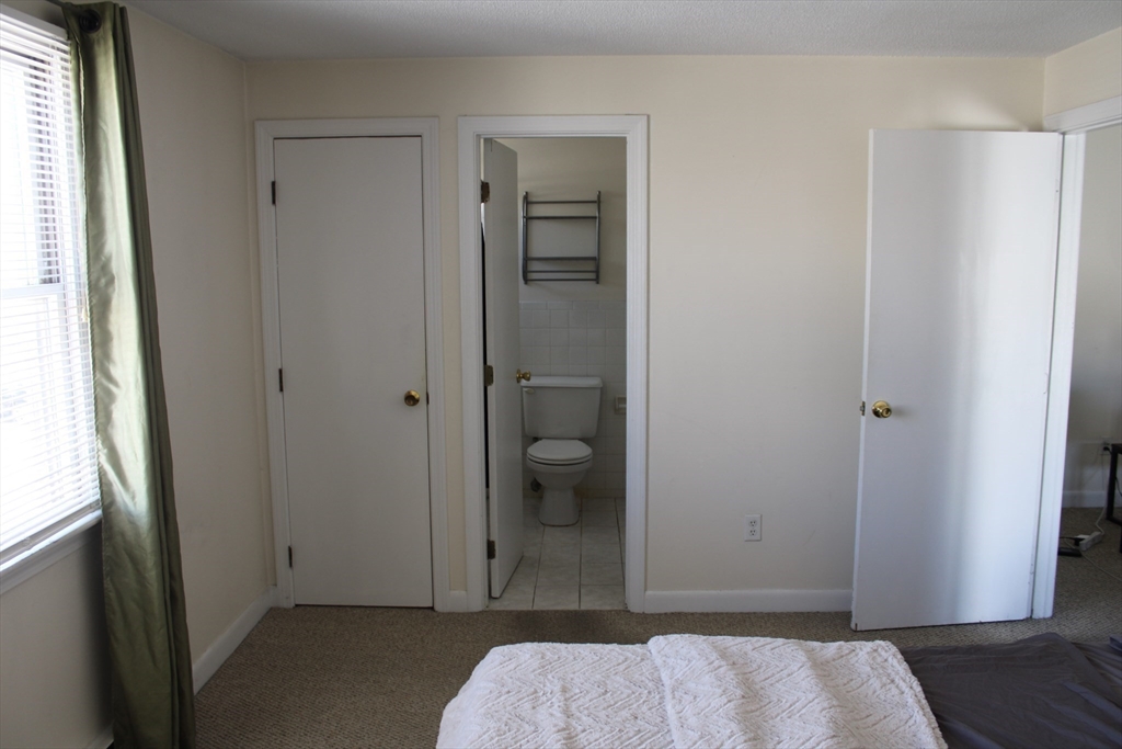 1 bed, 1 bath apartment for rent at 160 Turner Rd Unit 2, Scituate — photo 4 of 10