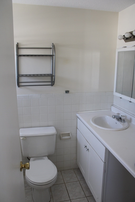1 bed, 1 bath apartment for rent at 160 Turner Rd Unit 2, Scituate — photo 9 of 10