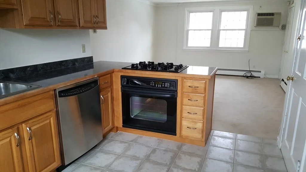 2 bed, 1 bath apartment for rent at 160 Tyngsboro Rd Unit 19, Chelmsford — photo 9 of 19