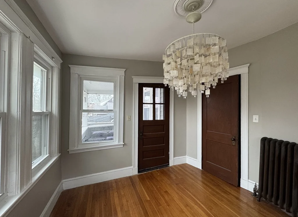 2 bed, 1 bath apartment for rent at 160 Vassal Unit 2, Quincy — photo 4 of 11