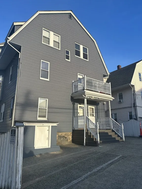 1 bed, 1 bath apartment for rent at 160 Washington St Unit 3, Brighton — photo 1 of 11
