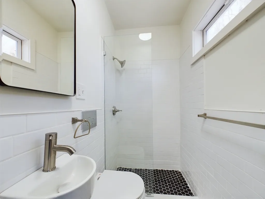 3 bed, 2 bath apartment for rent at 160 Williams St Unit 2, Jamaica Plain — photo 10 of 10