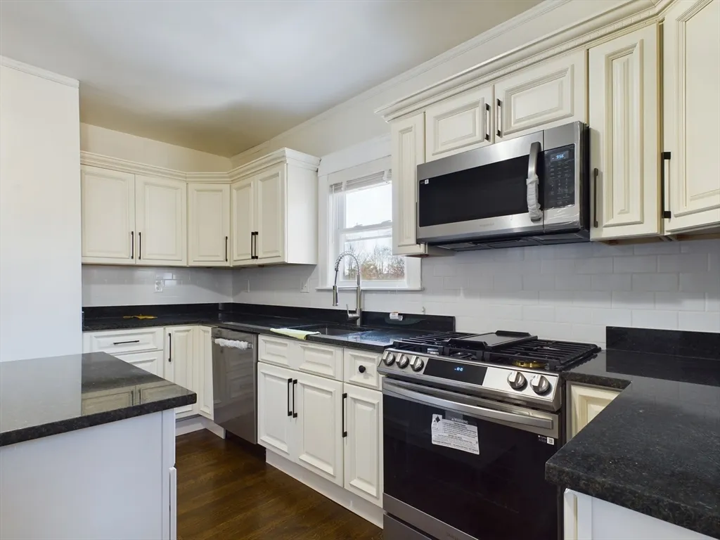 3 bed, 2 bath apartment for rent at 160 Williams St Unit 2, Jamaica Plain — photo 2 of 10