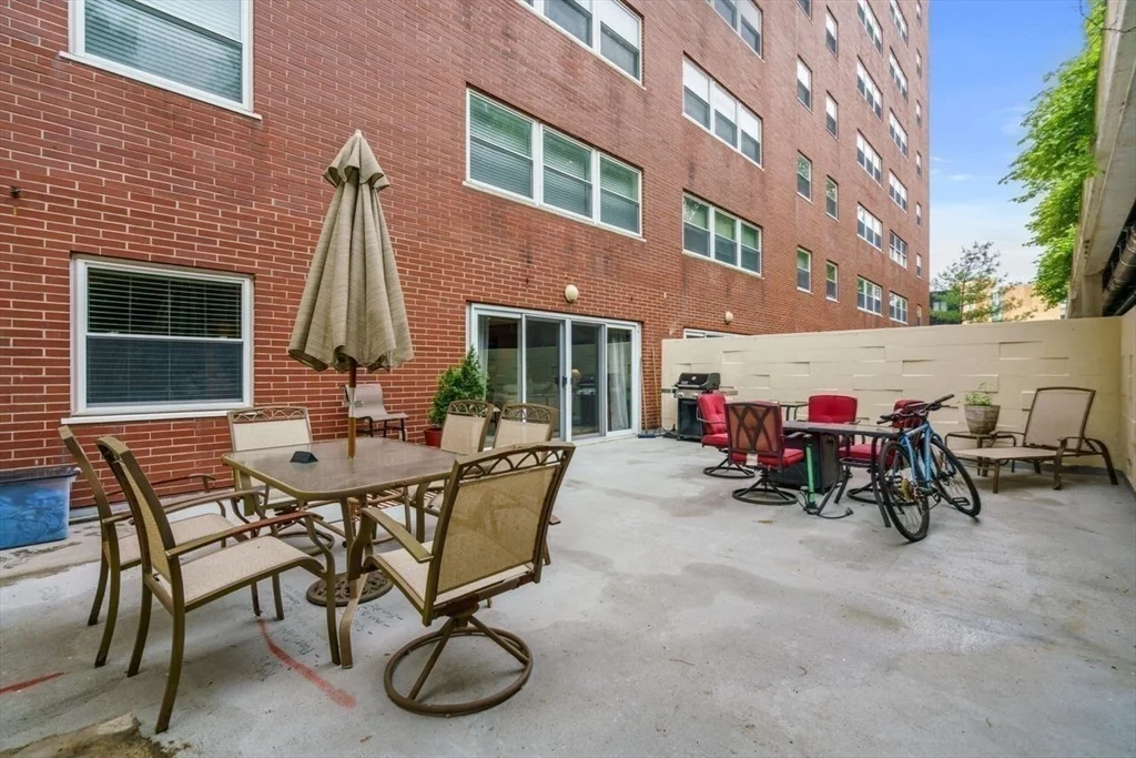 1 bed, 1 bath apartment for rent at 1600 Beacon St Unit 205, Brookline — photo 8 of 10