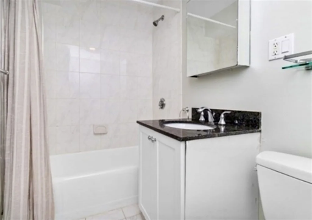 1 bed, 1 bath apartment for rent at 1600 Beacon St Unit 207, Coolidge Corner — photo 6 of 21