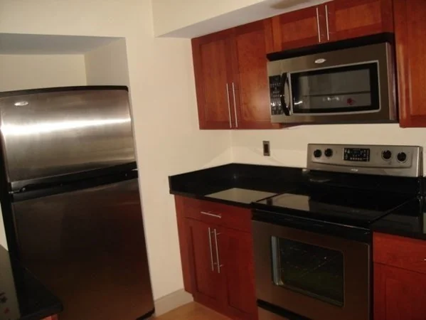 2 bed, 2 bath apartment for rent at 1600 Beacon St Unit 601, Brookline — photo 9 of 12