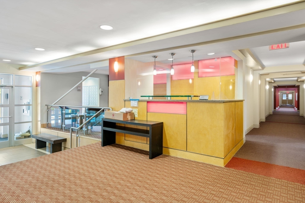 1 bed, 1 bath apartment for rent at 1600 Beacon St Unit 807, Brookline — photo 3 of 14