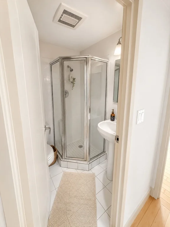 2 bed, 2 bath apartment for rent at 1600 Beacon Unit PH11, Coolidge Corner — photo 8 of 10