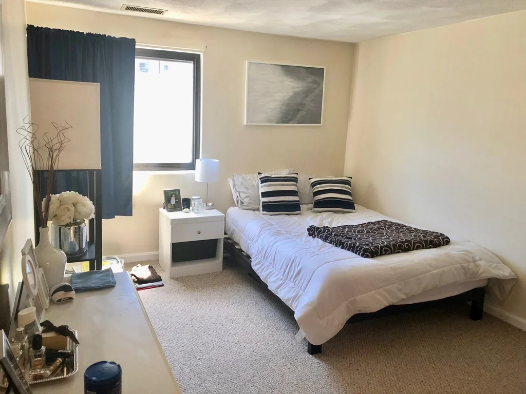 2 bed, 2 bath apartment for rent at 1600 Massachusetts Ave Unit 401, Neighborhood Nine — photo 5 of 9