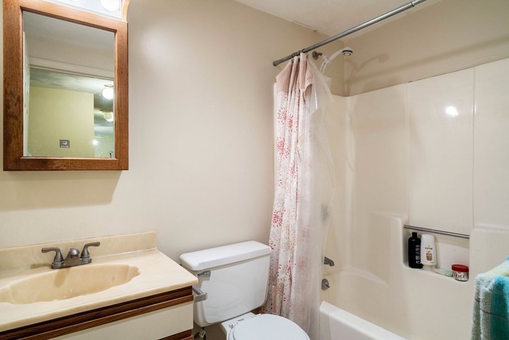 2 bed, 2 bath apartment for rent at 1600 Massachusetts Ave Unit 405, Neighborhood Nine — photo 9 of 15