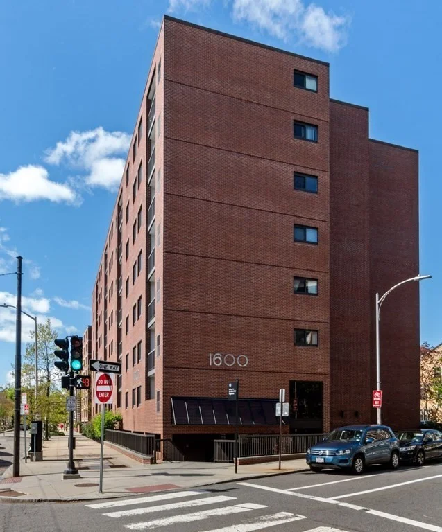 2 bed, 1 bath apartment for rent at 1600 Massachusetts Ave Unit 502, Harvard Square — photo 12 of 14