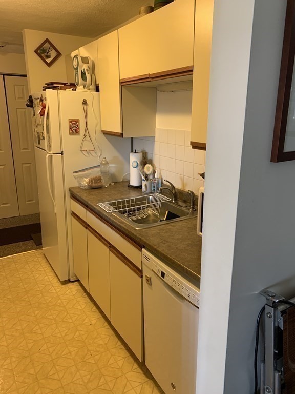 2 bed, 2 bath apartment for rent at 1600 Massachusetts Ave Unit 603, Harvard Square — photo 3 of 9