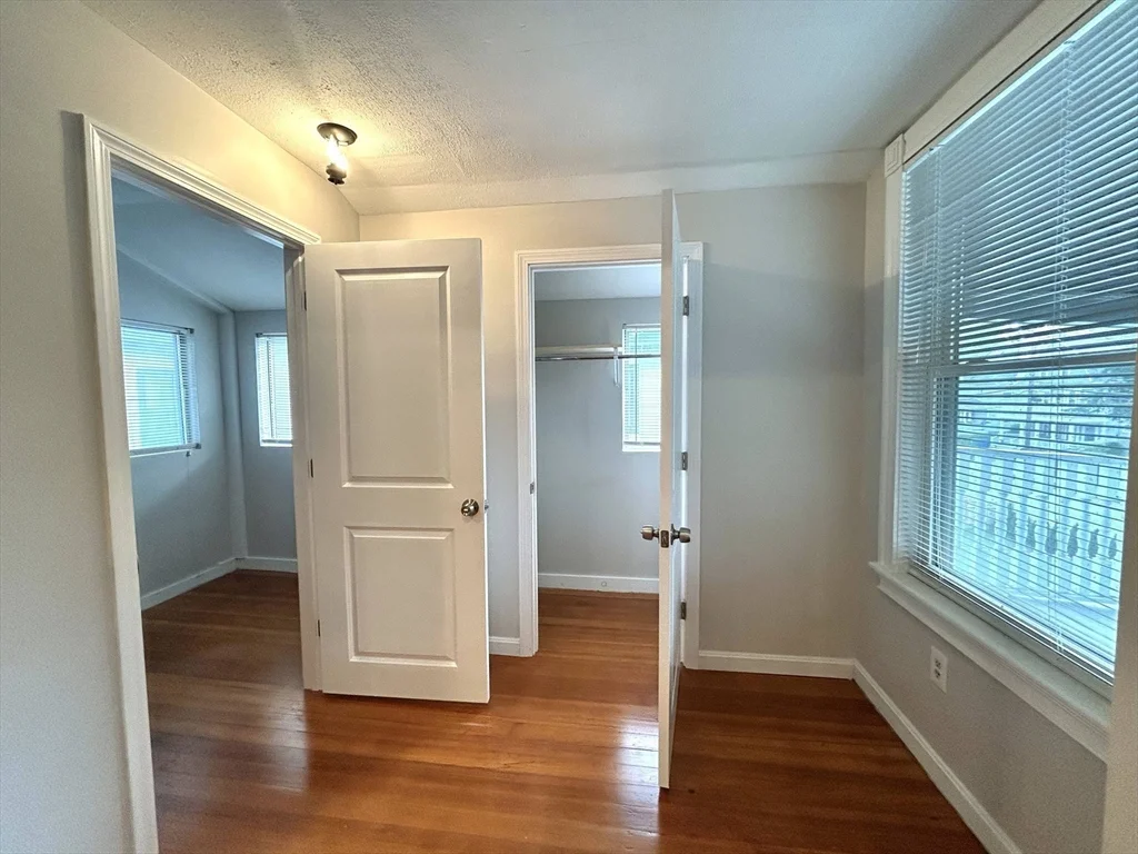 4 bed, 2 bath apartment for rent at 1601 Centre St Unit -, Newton — photo 13 of 23