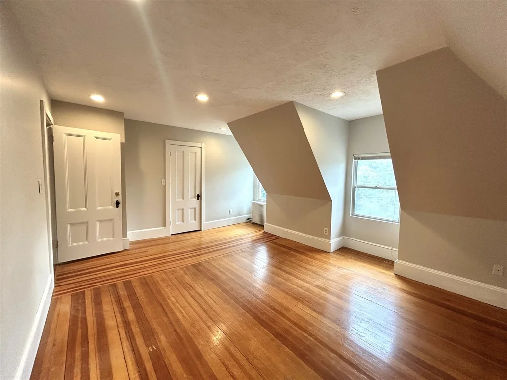 4 bed, 2 bath apartment for rent at 1601 Centre St Unit -, Newton — photo 17 of 23