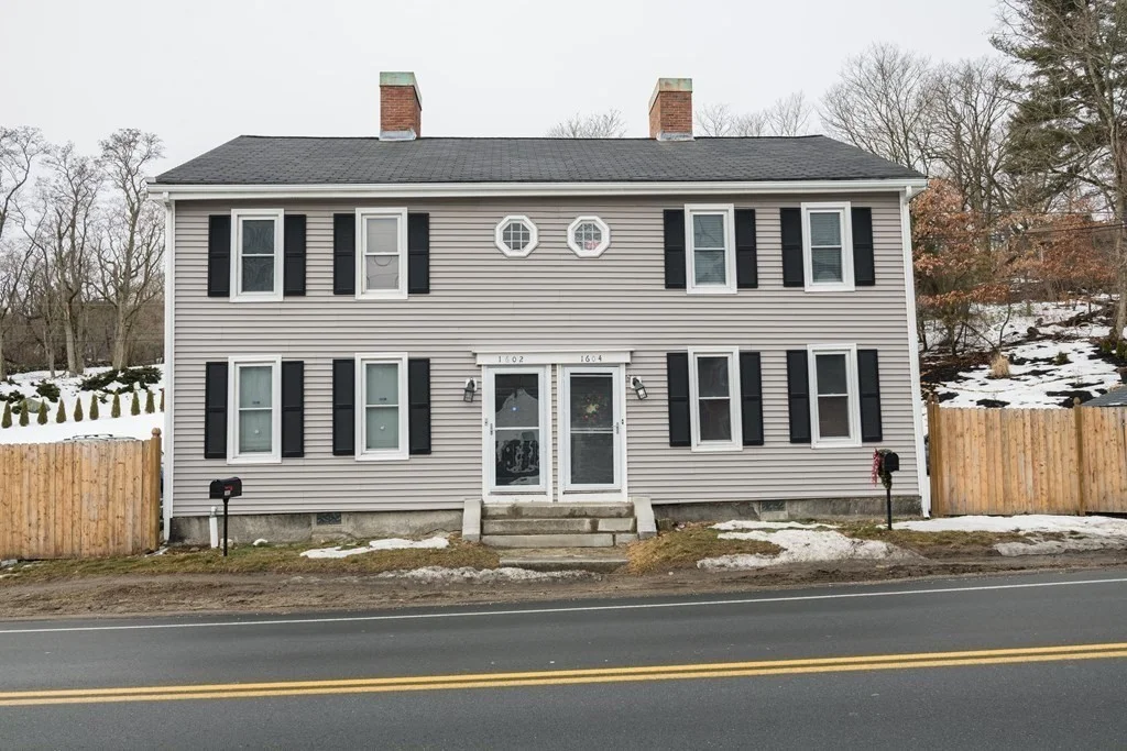 2 bed, 1 bath apartment for rent at 1602 Mammoth Rd Unit 2, Dracut — photo 1 of 16