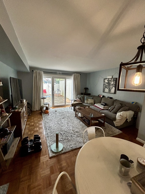 2 bed, 1 bath apartment for rent at 1603 Windsor Dr Unit 1603, Framingham — photo 4 of 13