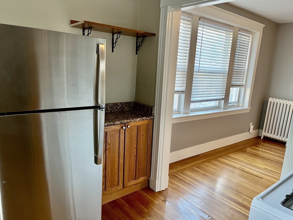 Studio bed, 1 bath apartment for rent at 1607 Commonwealth Ave Unit 12, Brighton — photo 5 of 11