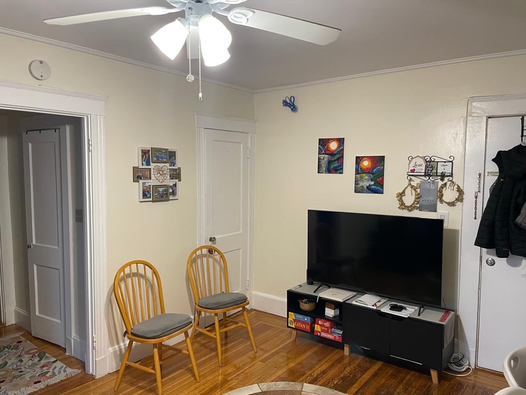1 bed, 1 bath apartment for rent at 1607 Commonwealth Ave Unit 27, Brighton — photo 2 of 10
