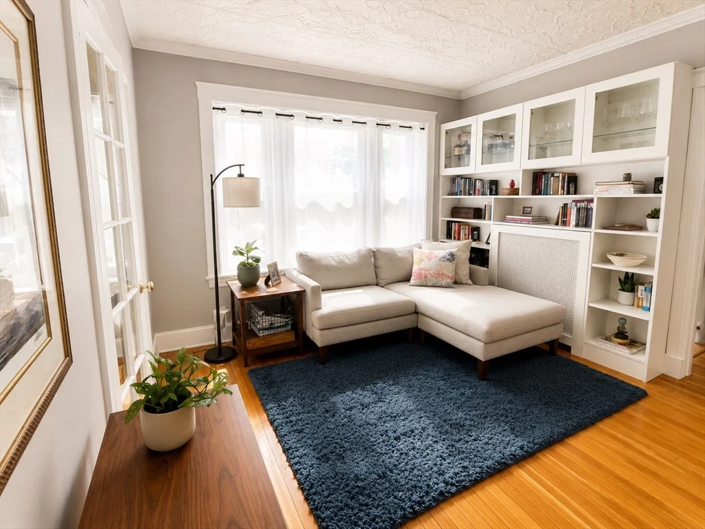 1 bed, 1 bath apartment for rent at 1607 Commonwealth Ave Unit 6, Brighton — photo 1 of 12