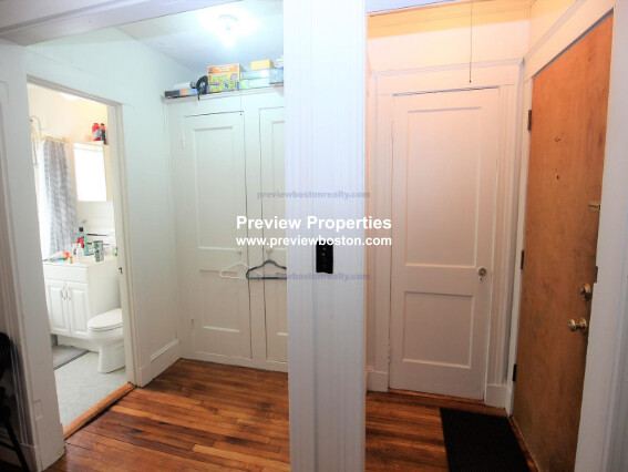 Studio bed, 1 bath apartment for rent at 1607 Commonwealth Ave Unit 7, Brighton — photo 7 of 7