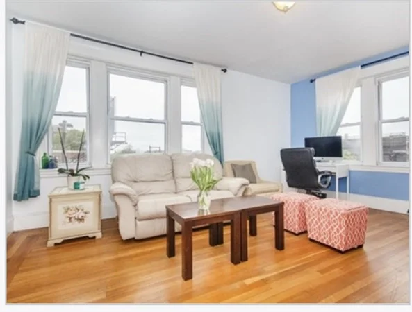 1 bed, 1 bath apartment for rent at 1607 Commonwealth Ave Unit 8, Brighton — photo 1 of 8