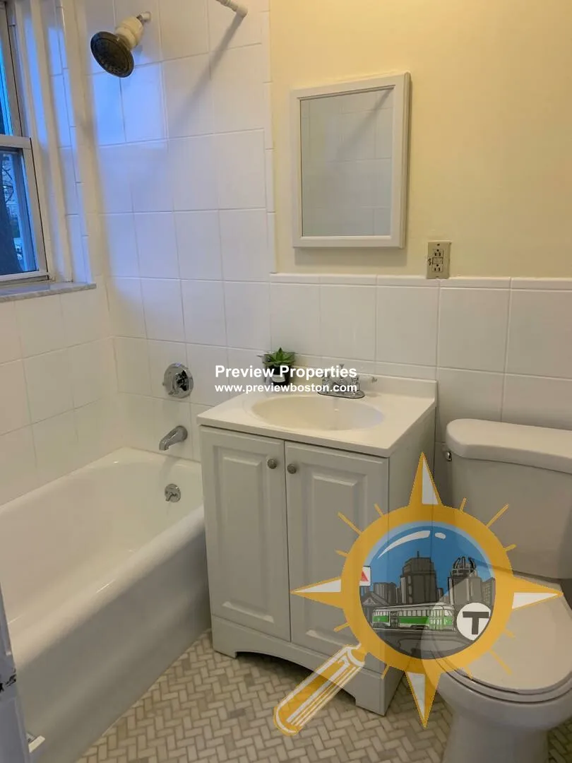 2 bed, 1 bath apartment for rent at 1607 Commonwealth Ave Unit 9, Brighton — photo 10 of 13
